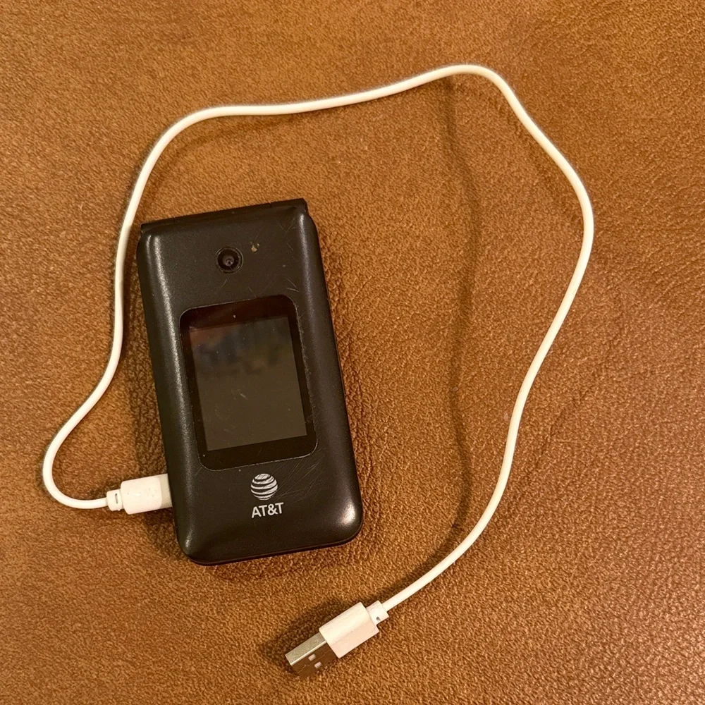 AT&T Black Mobile Hotspot with USB Cable